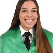 Maestra titulada en Pedagogia Terapeutica, además también tengo conocimientos de música tocando el clarinete desde hace 9 años